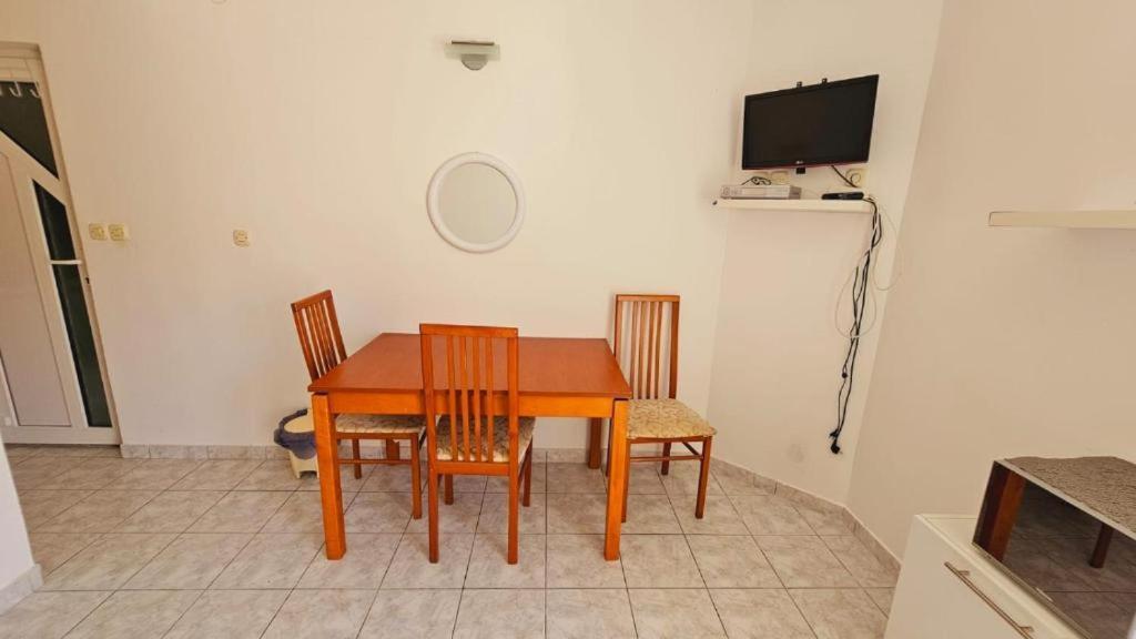 Guest House Silvija - Sea View พรีมอชเตน ภายนอก รูปภาพ