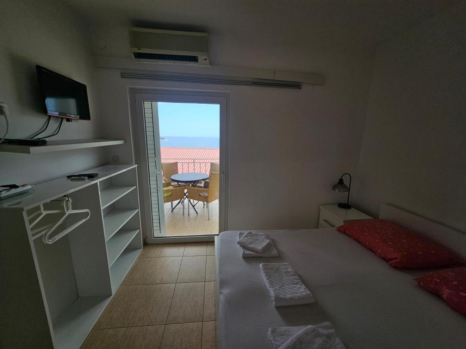 Guest House Silvija - Sea View พรีมอชเตน ภายนอก รูปภาพ